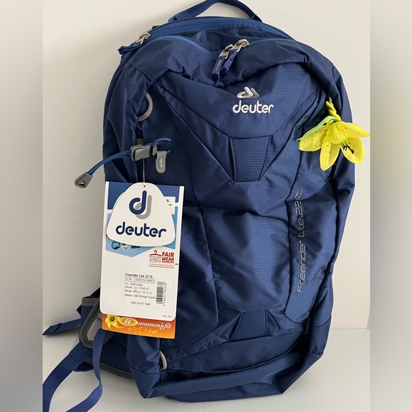 Deuter Freerider Lite 22SL Hiking Trekking Alpine Biking Women’s Fit Backpack - Picture 2 of 16